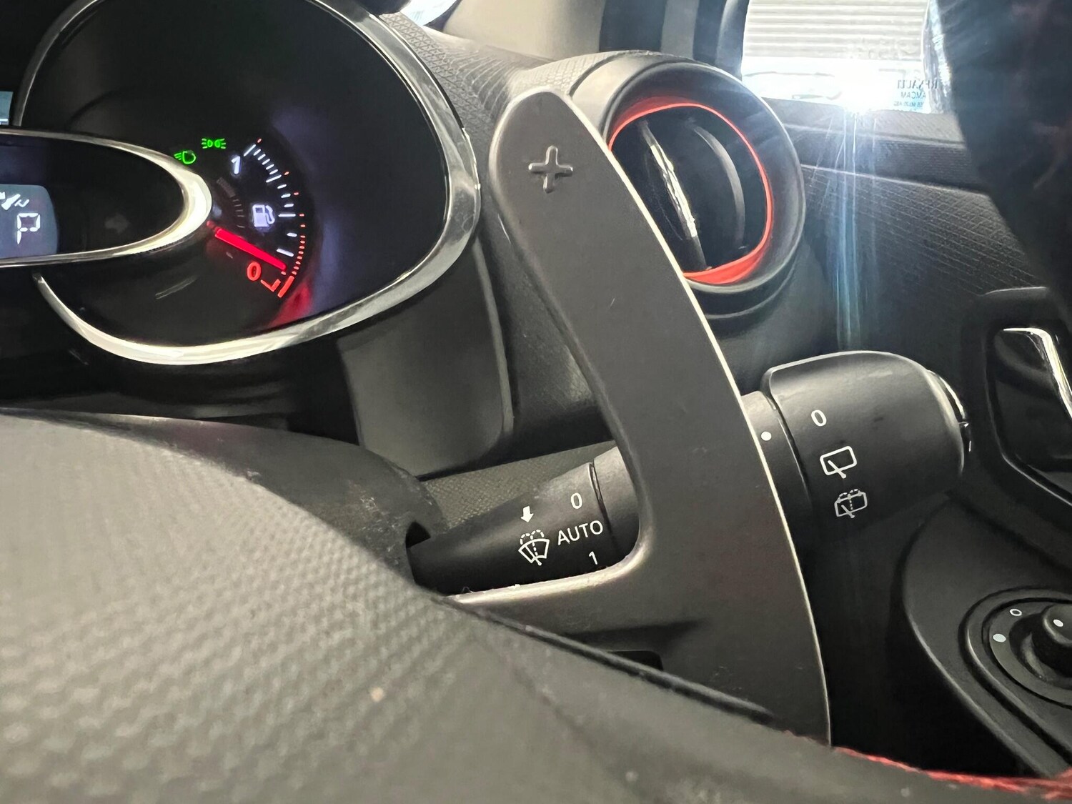 Used Renault Clio 2014 for sale - 77230209: Photo 37