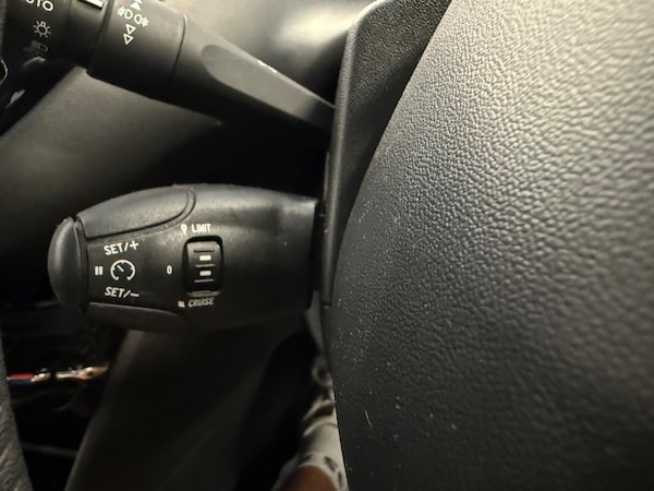 Used Peugeot 208 2015 for sale - 75670163: Photo 15