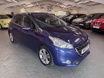 Peugeot - 208