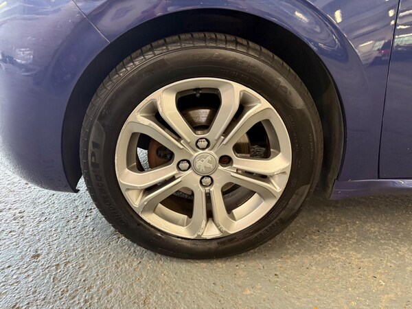 Used Peugeot 208 2015 for sale - 75670163: Photo 20