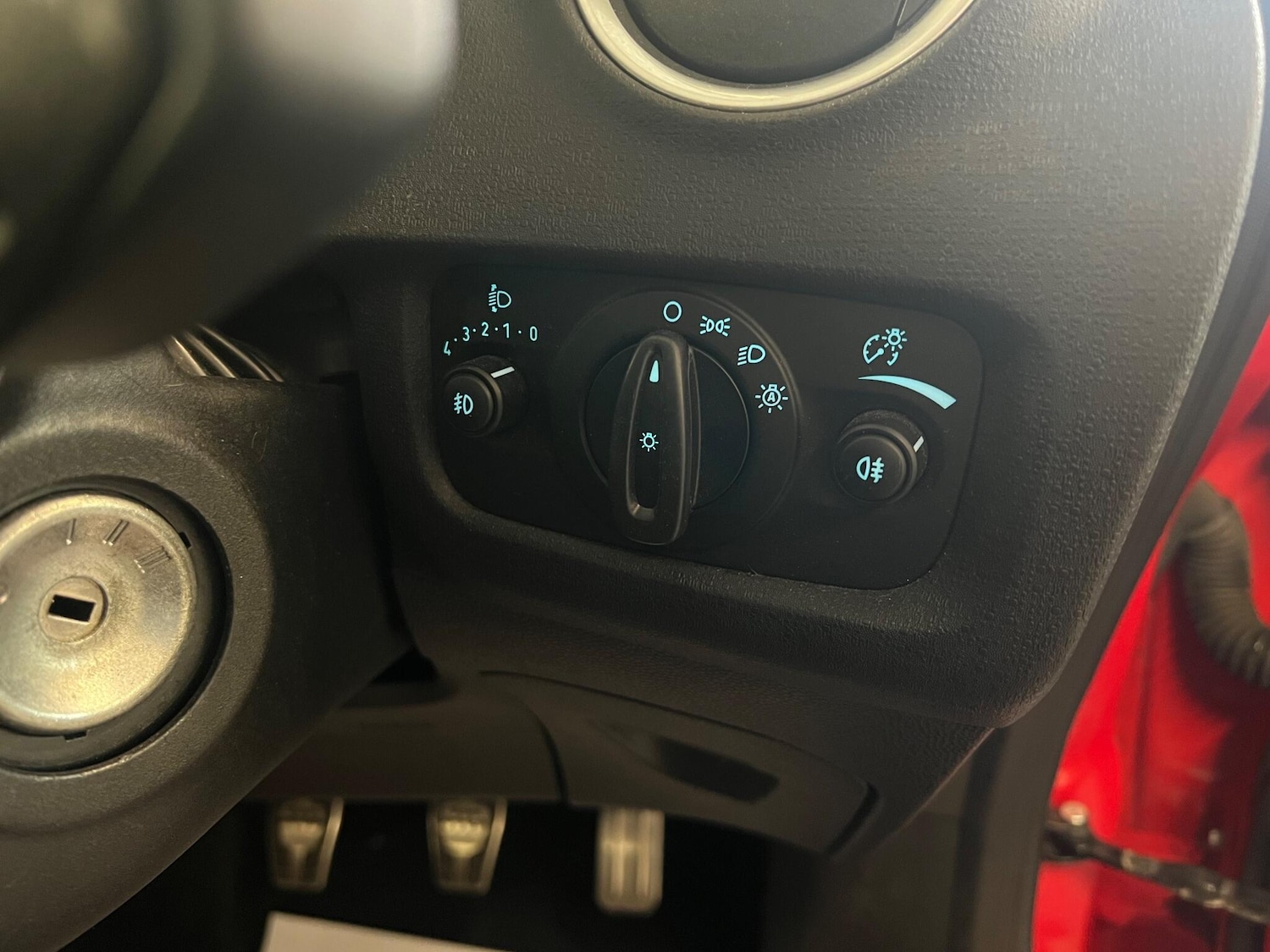 Used Ford Fiesta 2015 for sale - 76926887: Photo 14