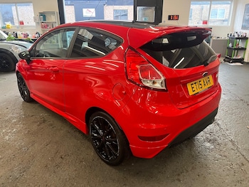 Used Ford Fiesta 2015 for sale - 76926887: Photo