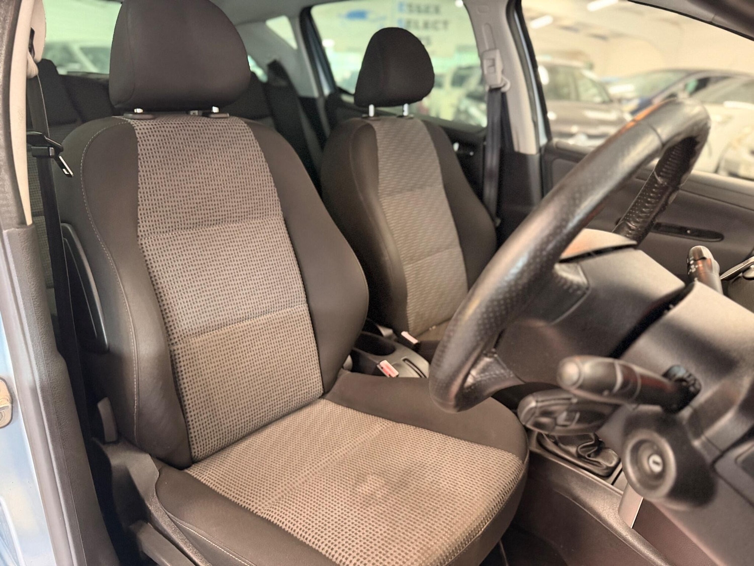 Used Peugeot 207 2011 for sale - 76485804: Photo 11