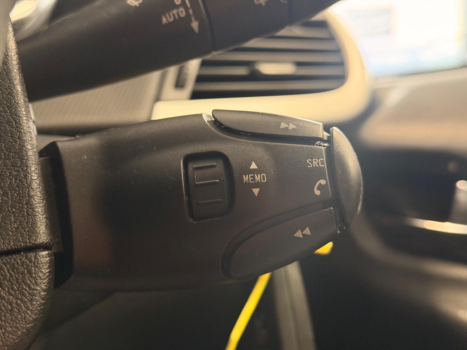 Used Peugeot 207 2011 for sale - 76485804: Photo 15