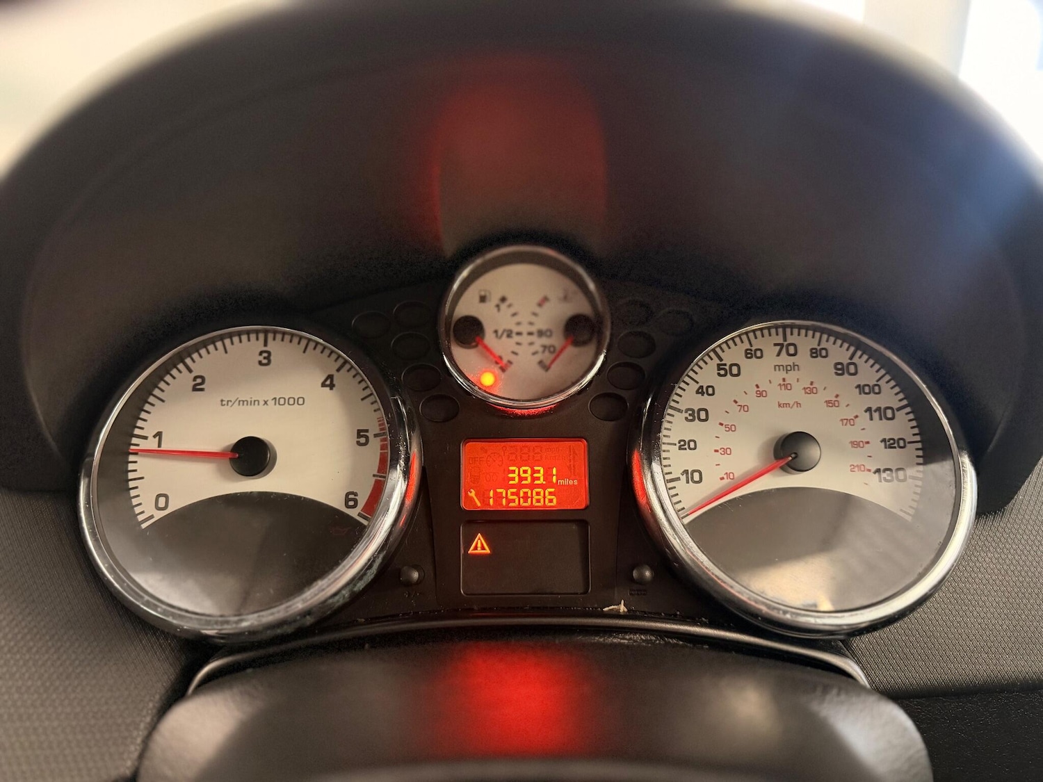 Used Peugeot 207 2011 for sale - 76485804: Photo 25