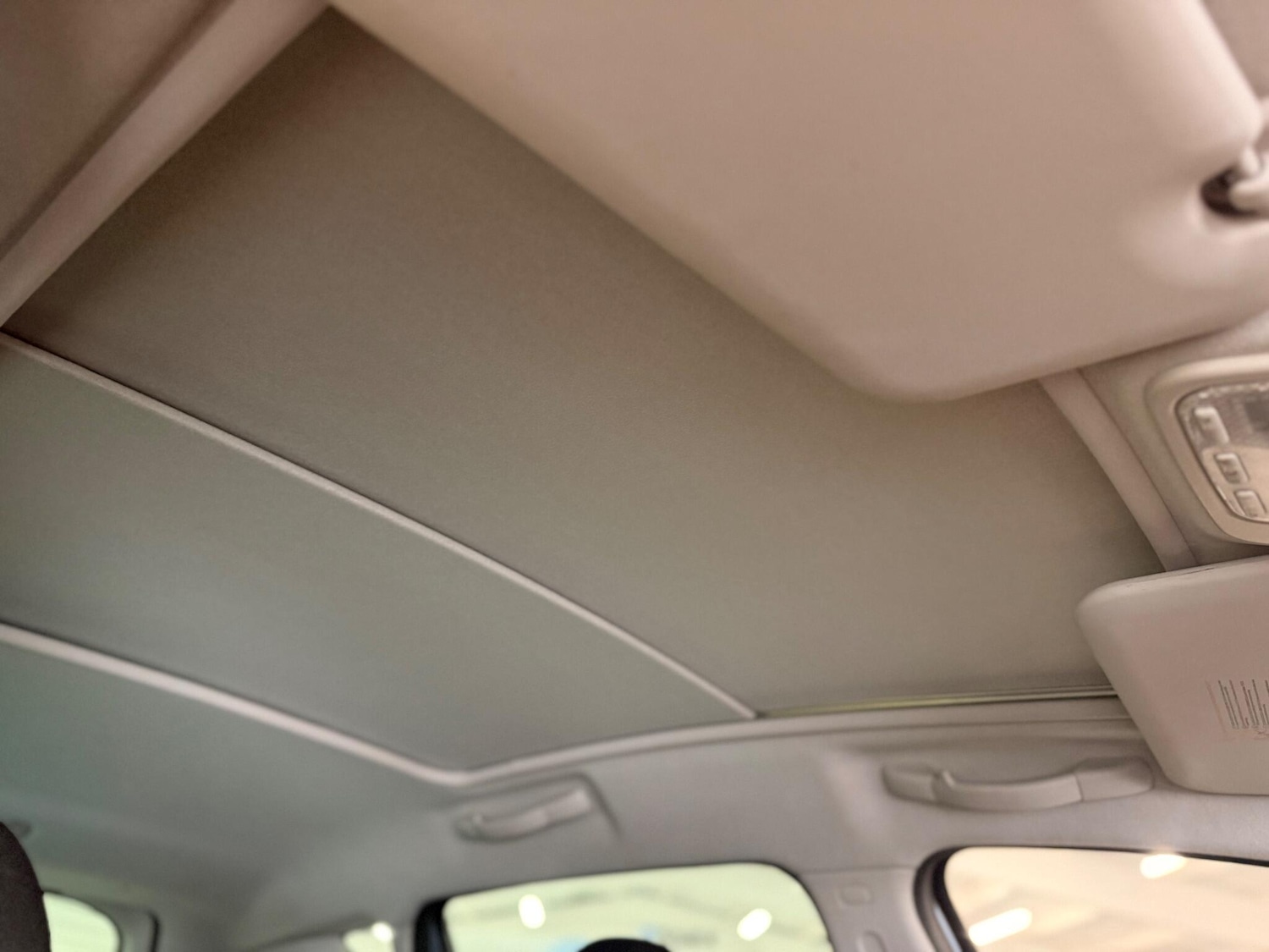 Used Peugeot 207 2011 for sale - 76485804: Photo 27