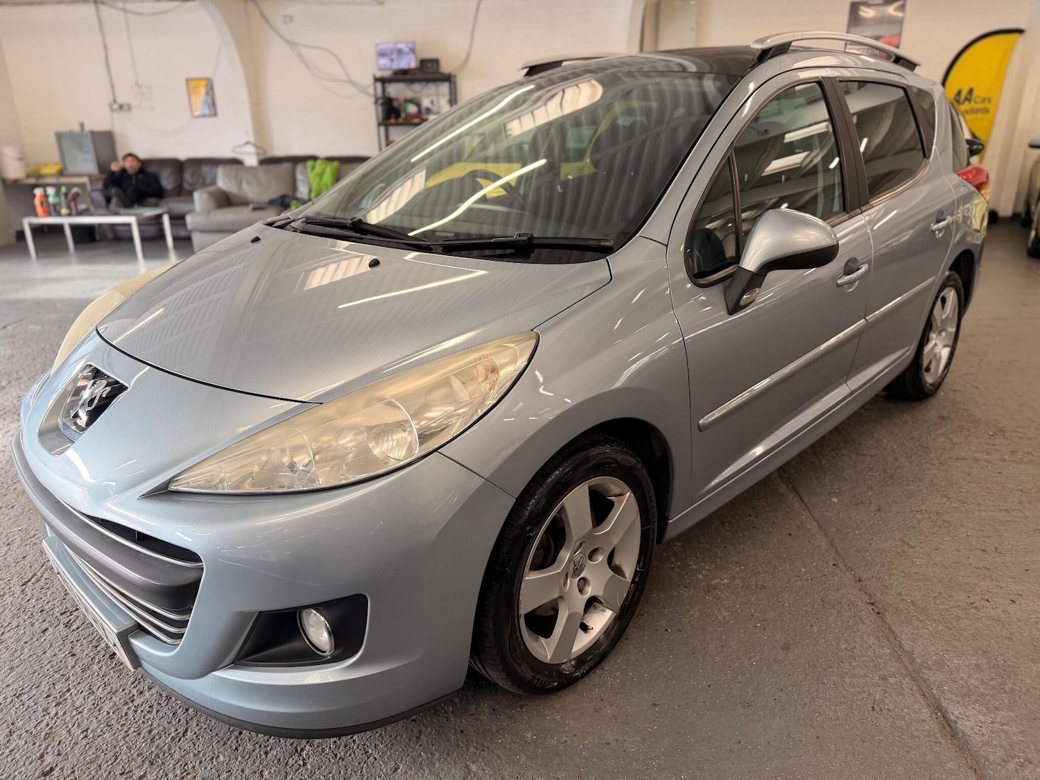 Used Peugeot 207 2011 for sale - 76485804: Photo 3