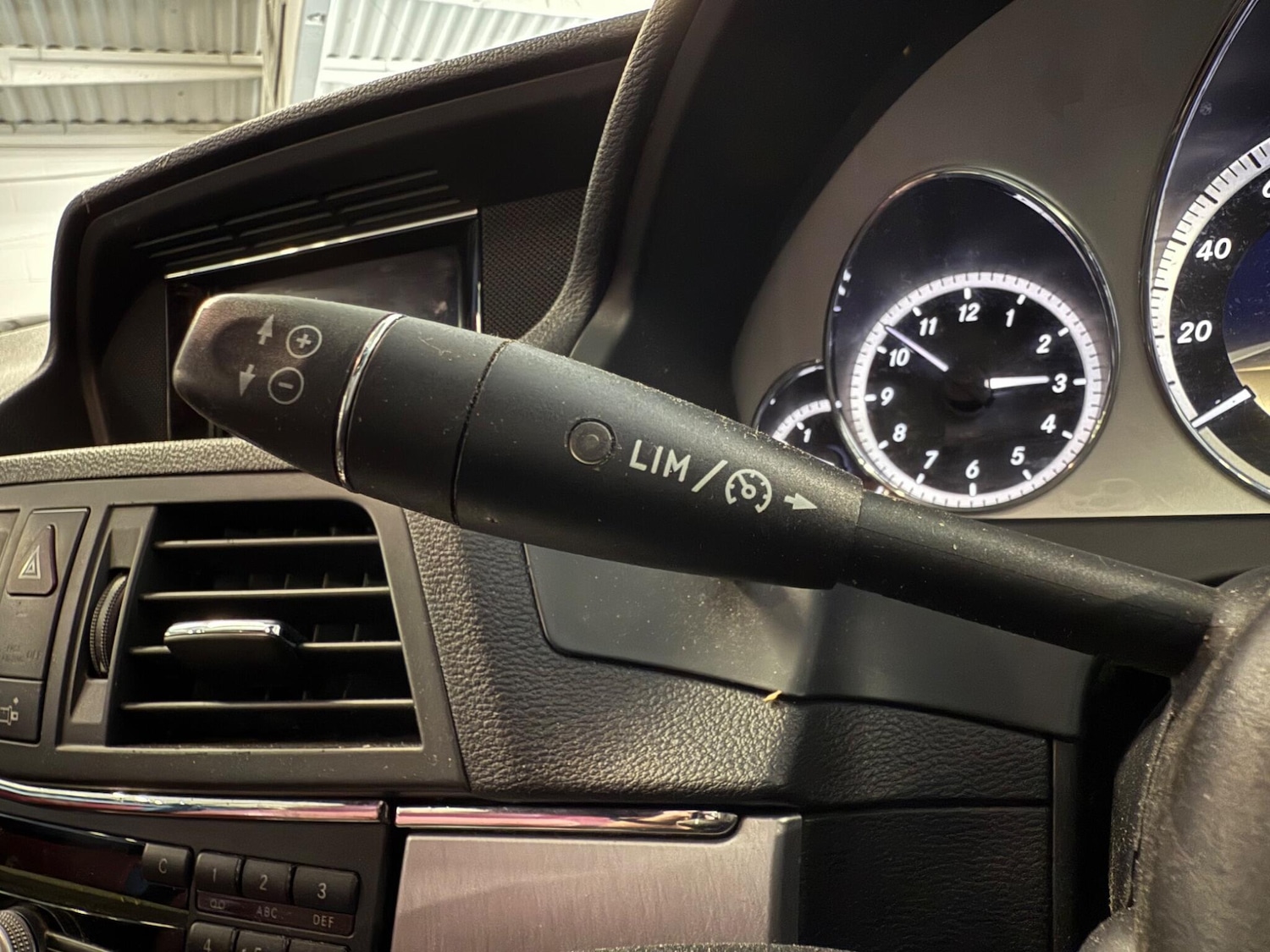 Used Mercedes-Benz E Class 2011 for sale - 76989101: Photo 13