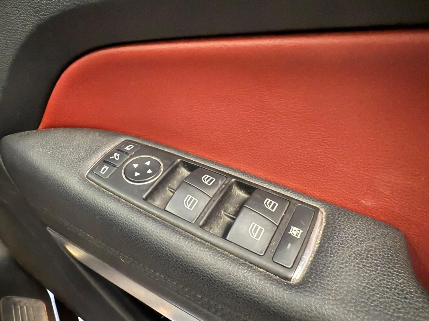 Used Mercedes-Benz E Class 2011 for sale - 76989101: Photo 19