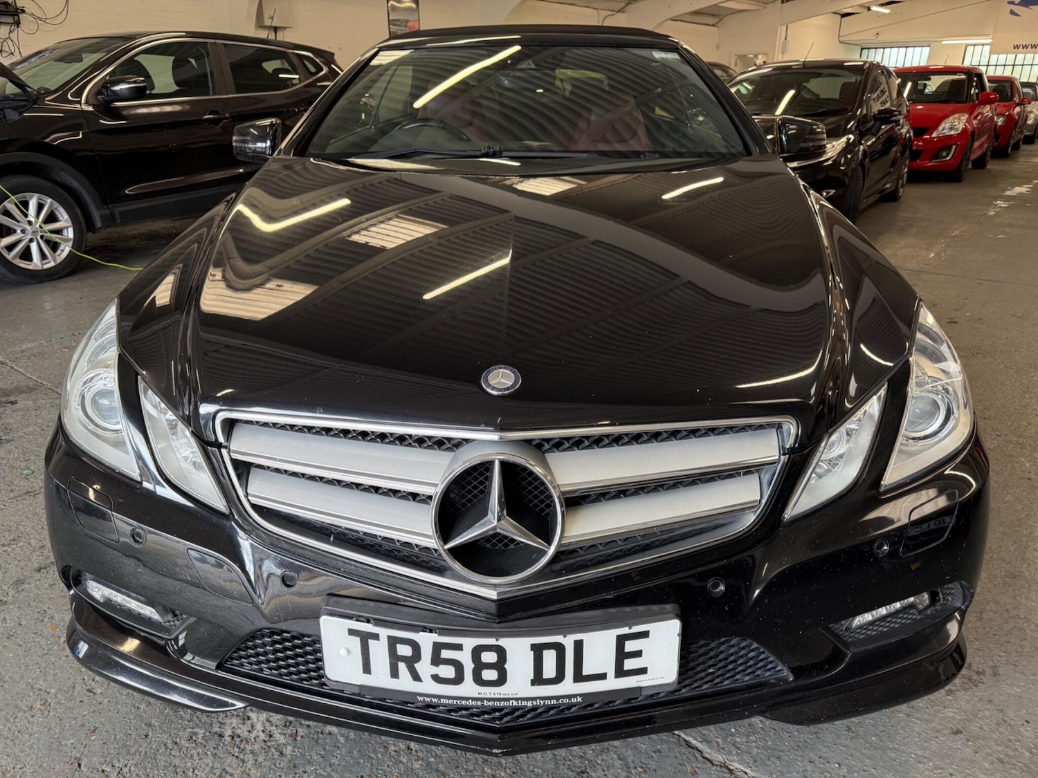 Used Mercedes-Benz E Class 2011 for sale - 76989101: Photo 2