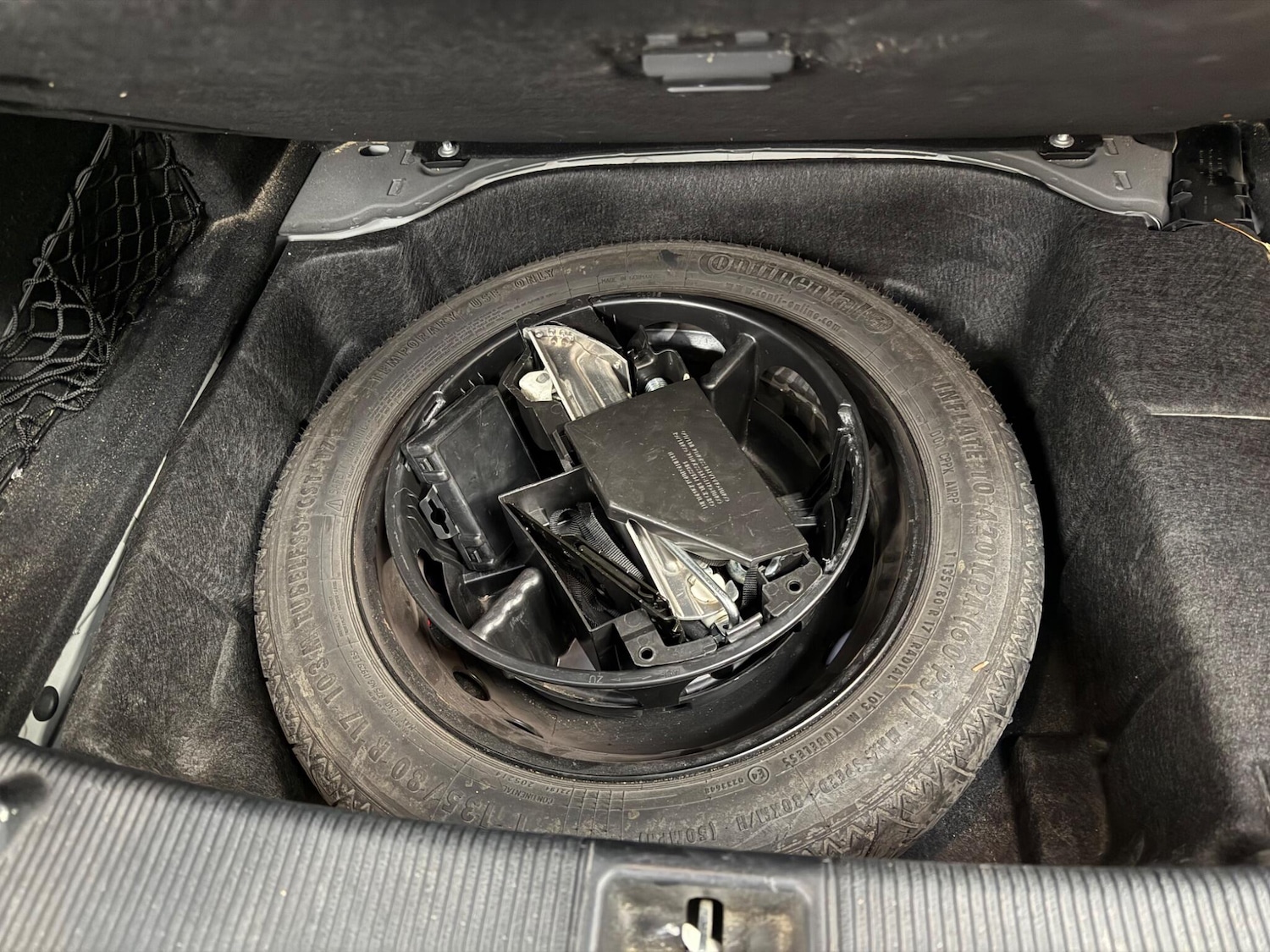 Used Mercedes-Benz E Class 2011 for sale - 76989101: Photo 25