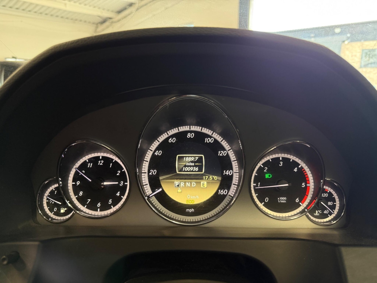 Used Mercedes-Benz E Class 2011 for sale - 76989101: Photo 28