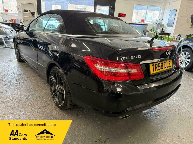 Used Mercedes-Benz E Class 2011 for sale - 76989101: Photo 4