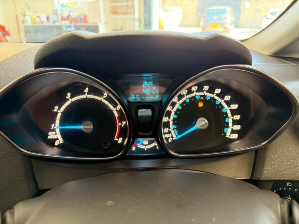 Used Ford Fiesta 2015 for sale - 75449346: Photo 24
