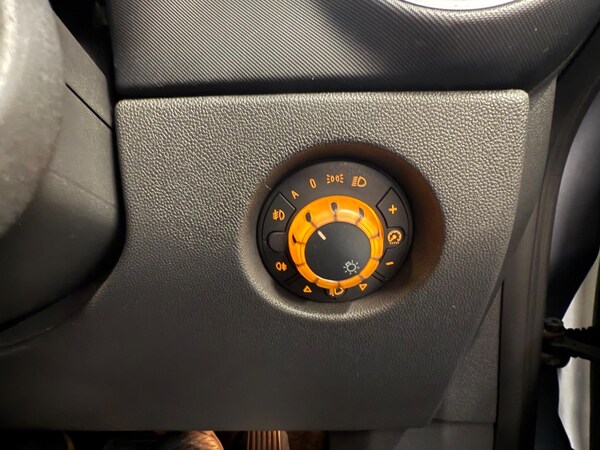Used Vauxhall Corsa 2008 for sale - 76189437: Photo 18