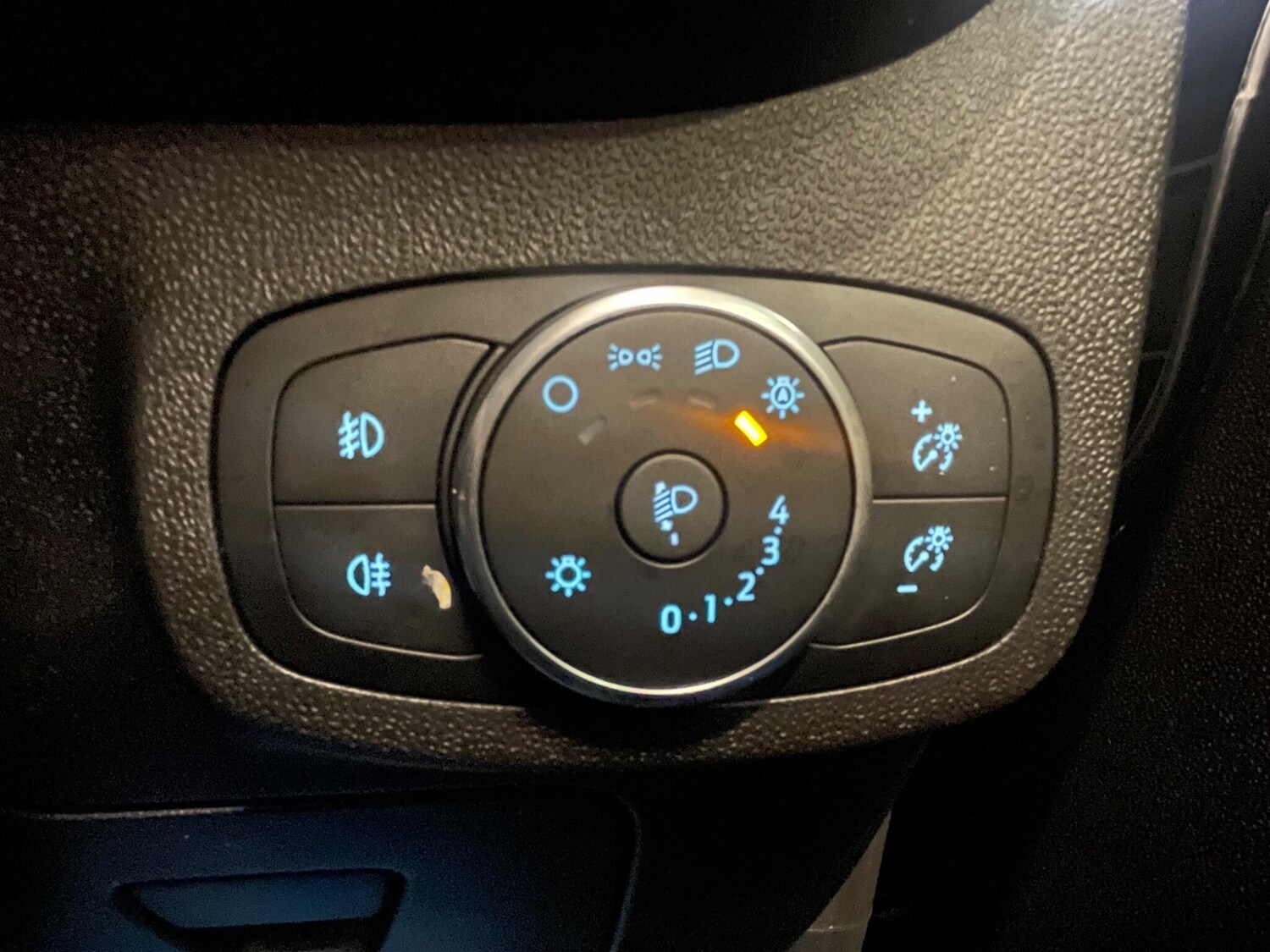 Used Ford Fiesta 2017 for sale - 77091270: Photo 19