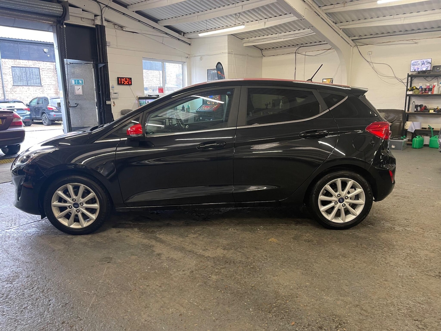 Used Ford Fiesta 2017 for sale - 77091270: Photo 5
