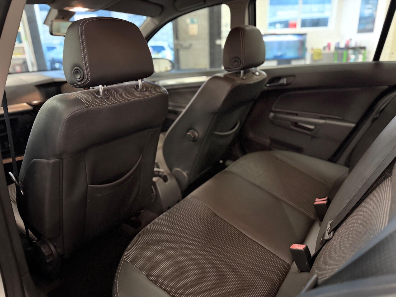 Used Vauxhall Astra 2009 for sale - 76659115: Photo 10