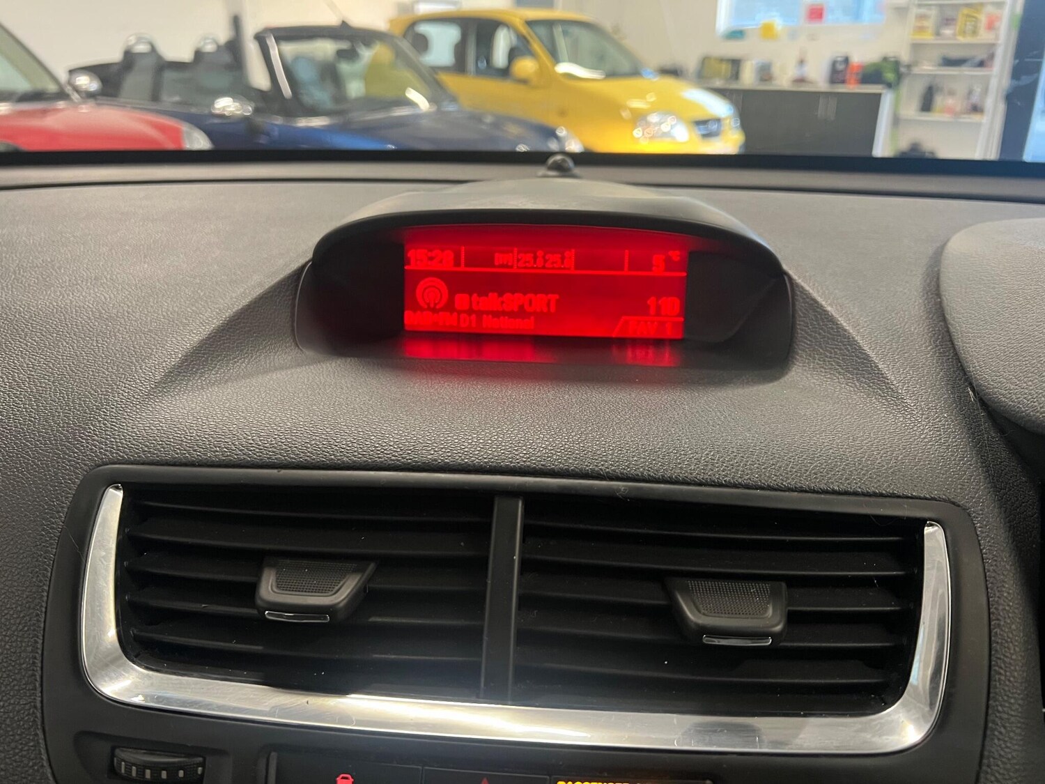 Used Vauxhall Mokka 2015 for sale - 76849900: Photo 32