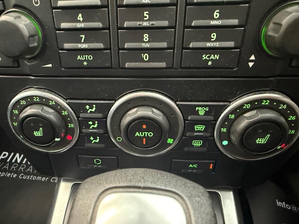 Used Land Rover Freelander 2 2011 for sale - 76084044: Photo 36