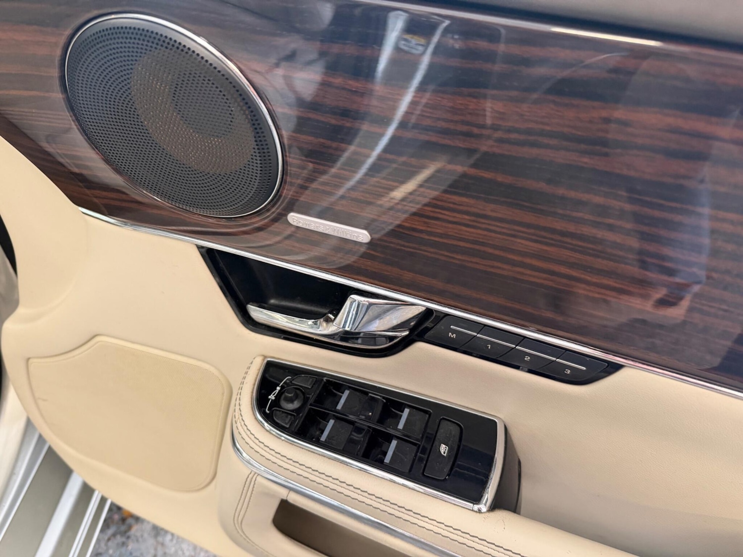 Used Jaguar XJ 2012 for sale - 76926808: Photo 15