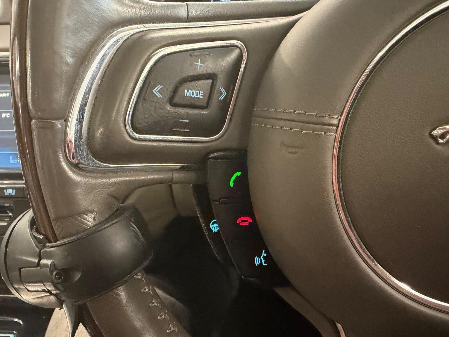 Used Jaguar XJ 2012 for sale - 76926808: Photo 17