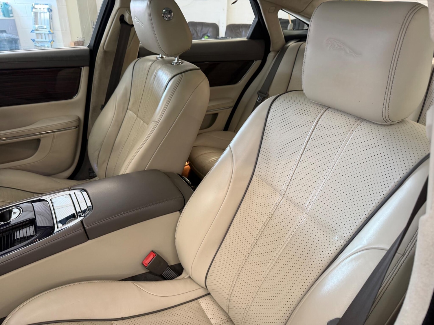 Used Jaguar XJ 2012 for sale - 76926808: Photo 34