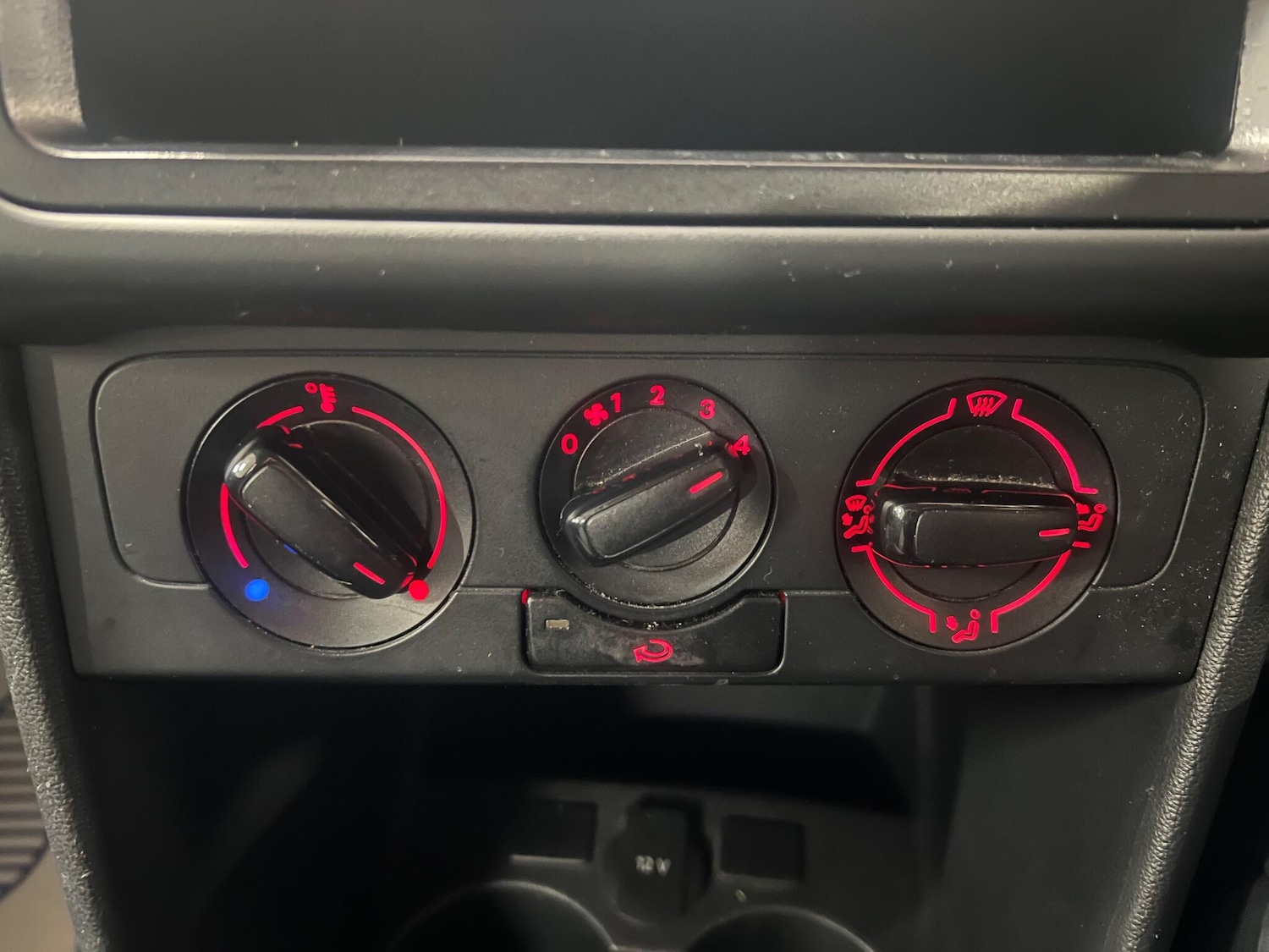 Used Volkswagen Polo 2012 for sale - 77305153: Photo 13