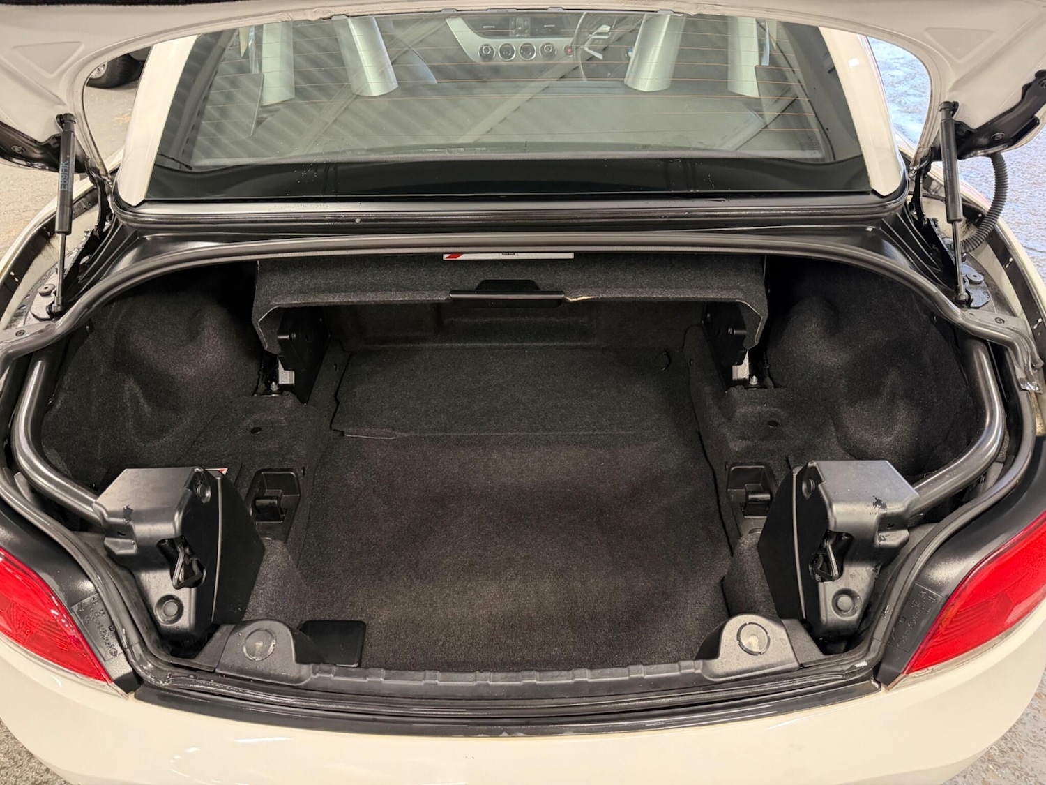 Used BMW Z4 2010 for sale - 78047988: Photo 33