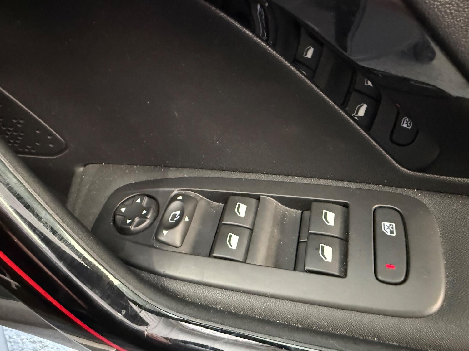 Used Peugeot 208 2015 for sale - 76020338: Photo 22