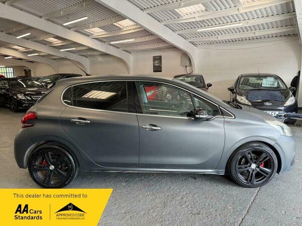 Used Peugeot 208 2015 for sale - 76020338: Photo 7