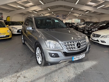 Used Mercedes-Benz M Class 2010 for sale - 76425652: Photo