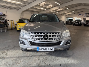 Used Mercedes-Benz M Class 2010 for sale - 76425652: Photo