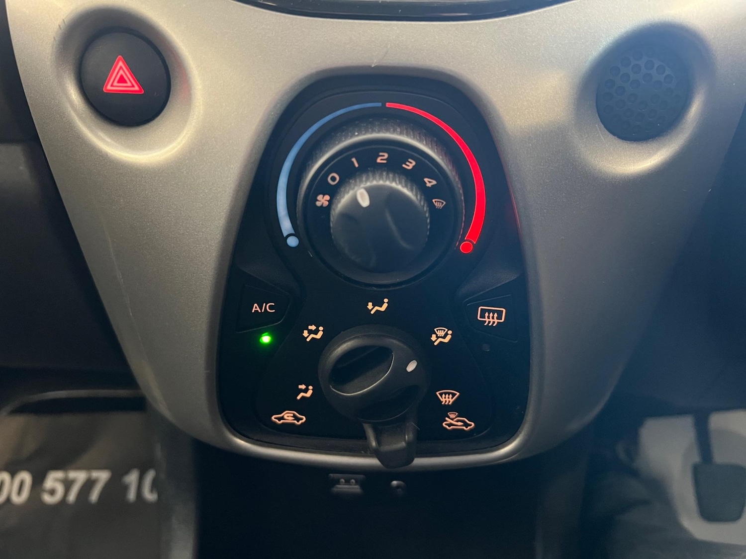 Used Peugeot 108 2015 for sale - 76994465: Photo 10