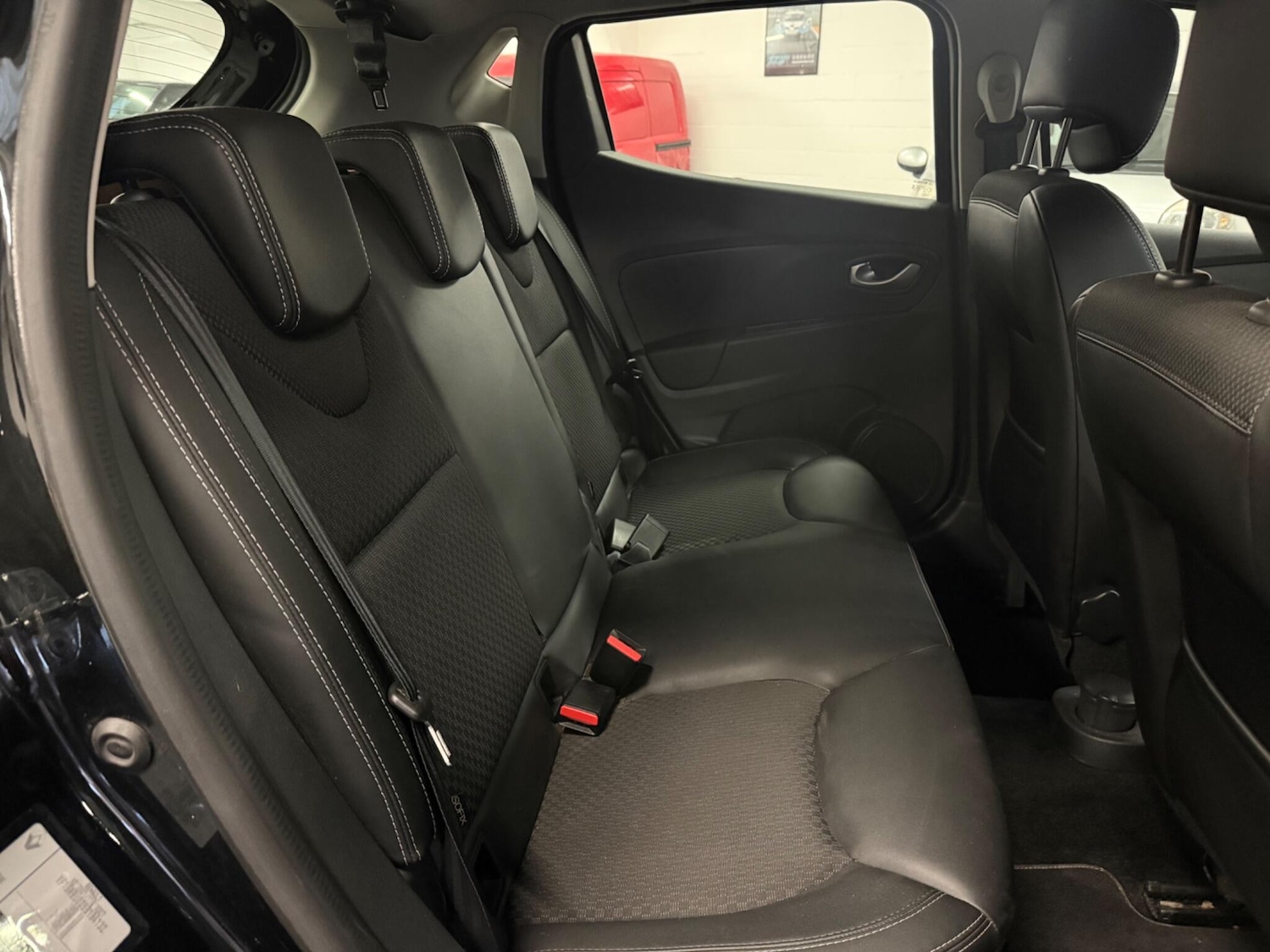 Used Renault Clio 2017 for sale - 77230074: Photo 14