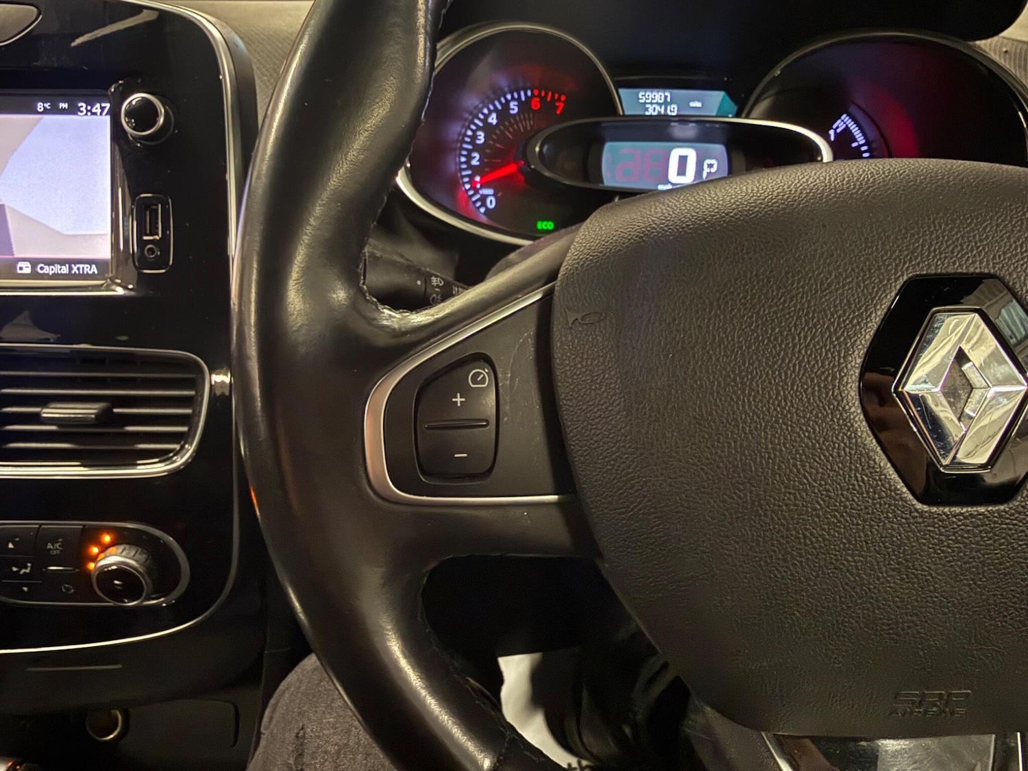 Used Renault Clio 2017 for sale - 77230074: Photo 16