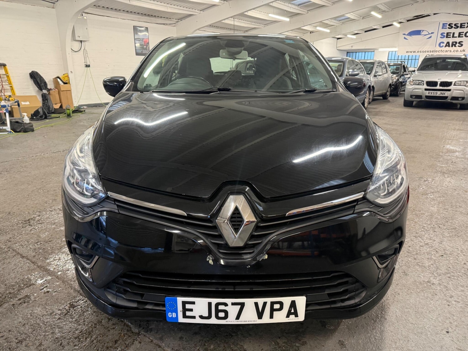 Used Renault Clio 2017 for sale - 77230074: Photo 2