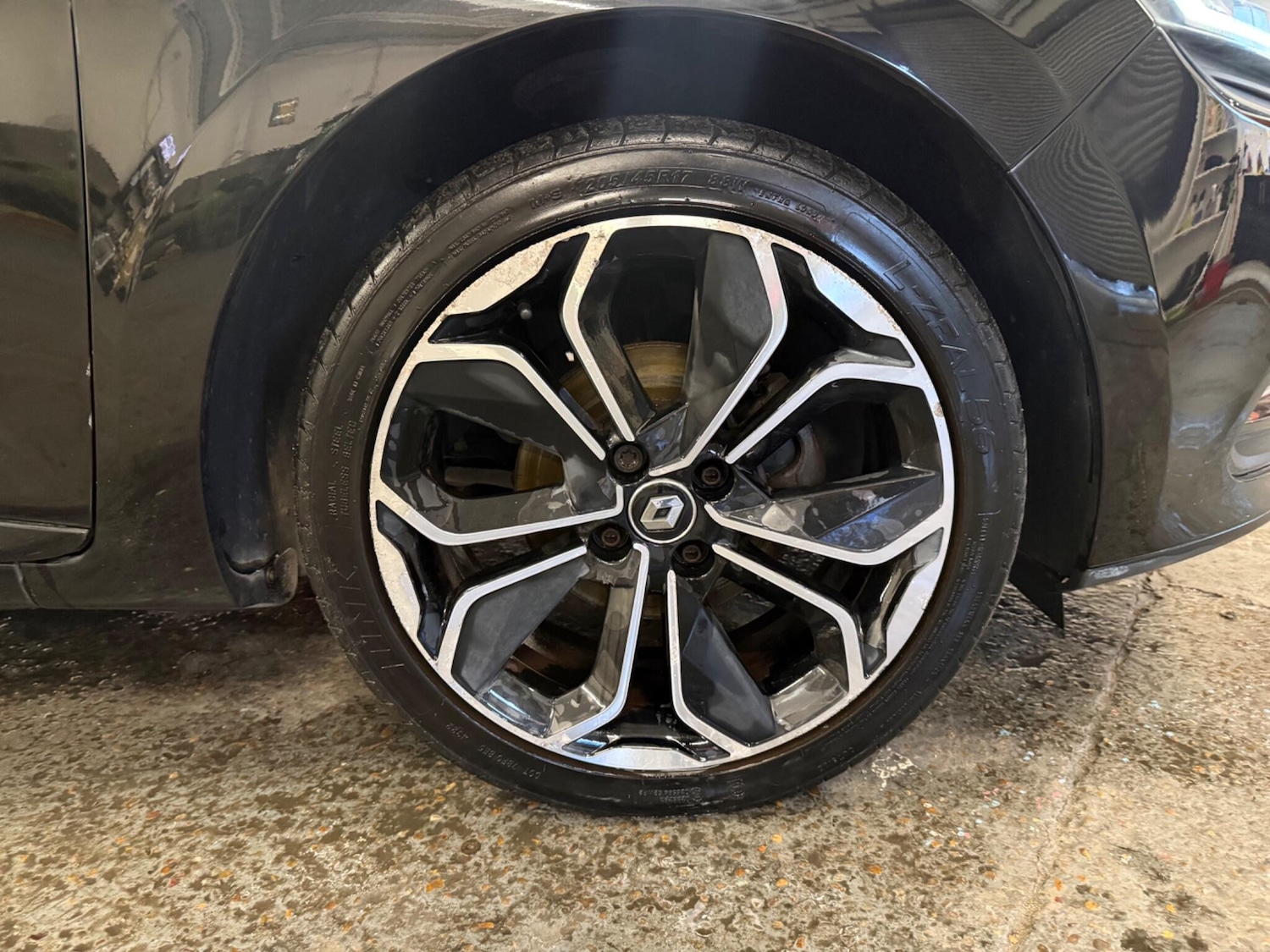 Used Renault Clio 2017 for sale - 77230074: Photo 21