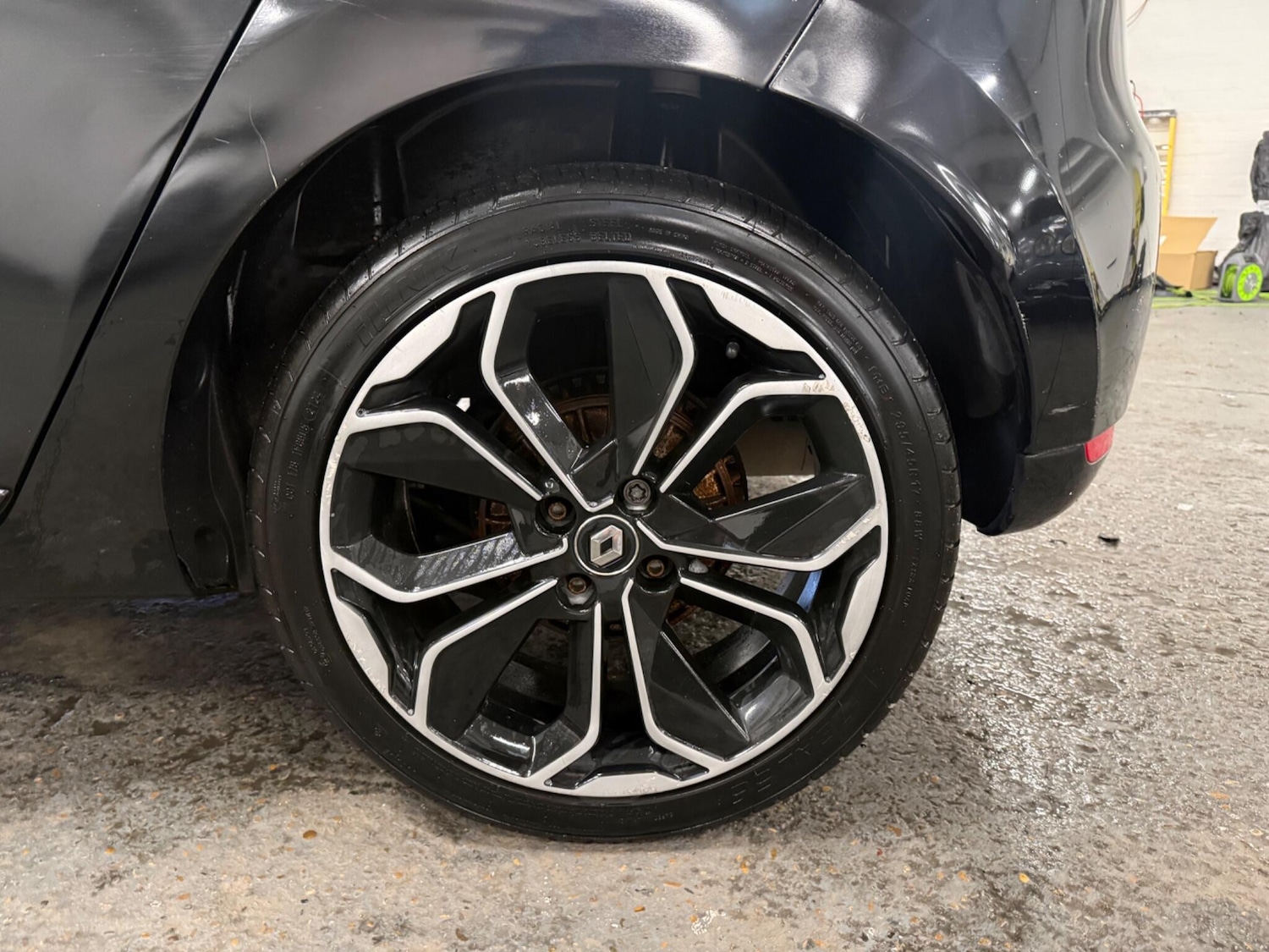 Used Renault Clio 2017 for sale - 77230074: Photo 24