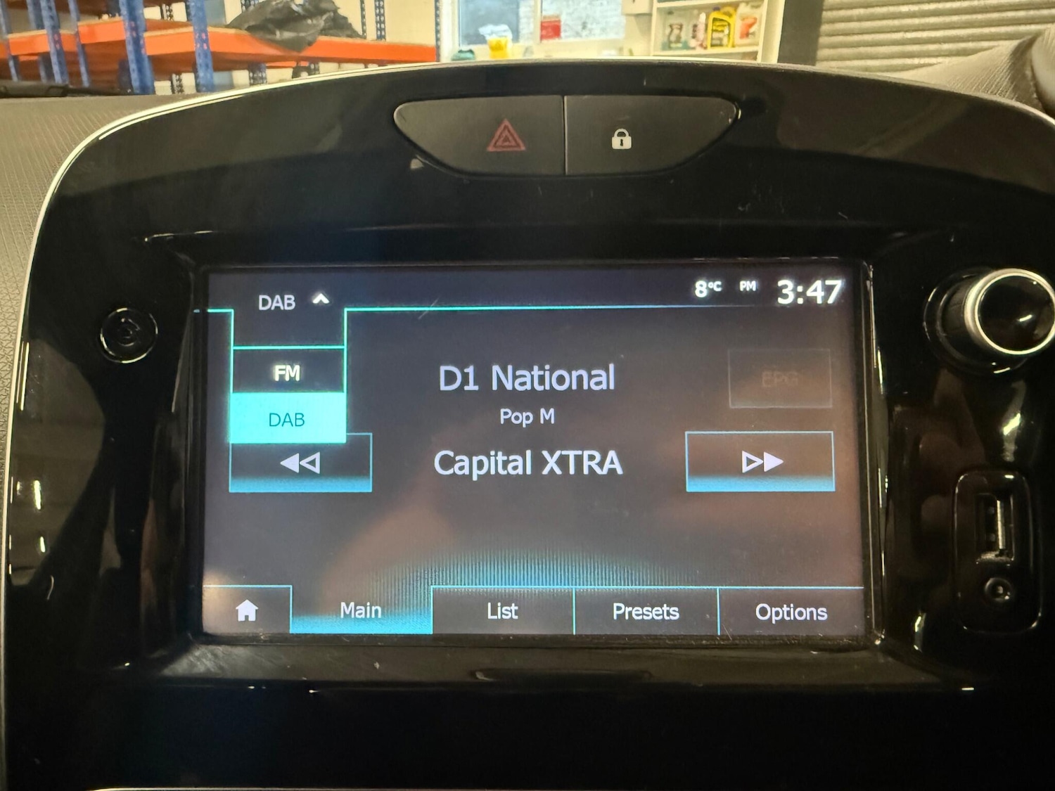 Used Renault Clio 2017 for sale - 77230074: Photo 28