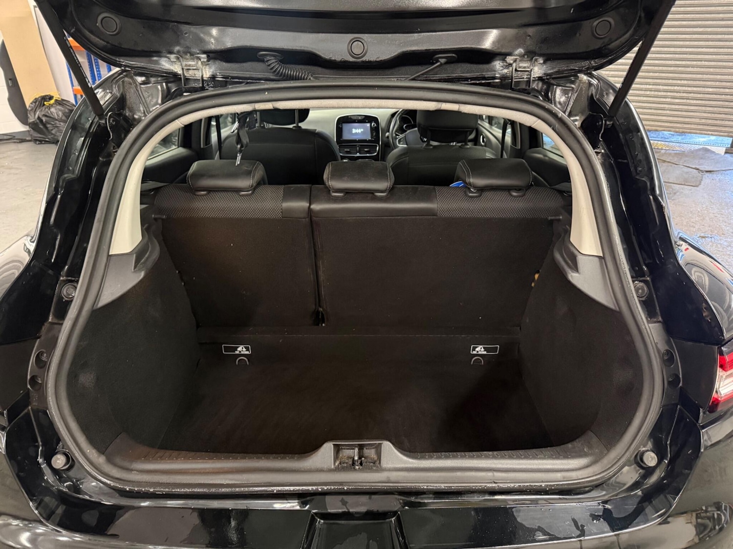 Used Renault Clio 2017 for sale - 77230074: Photo 33