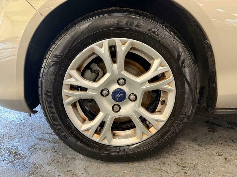 Used Ford B-MAX 2014 for sale - 76657940: Photo 12