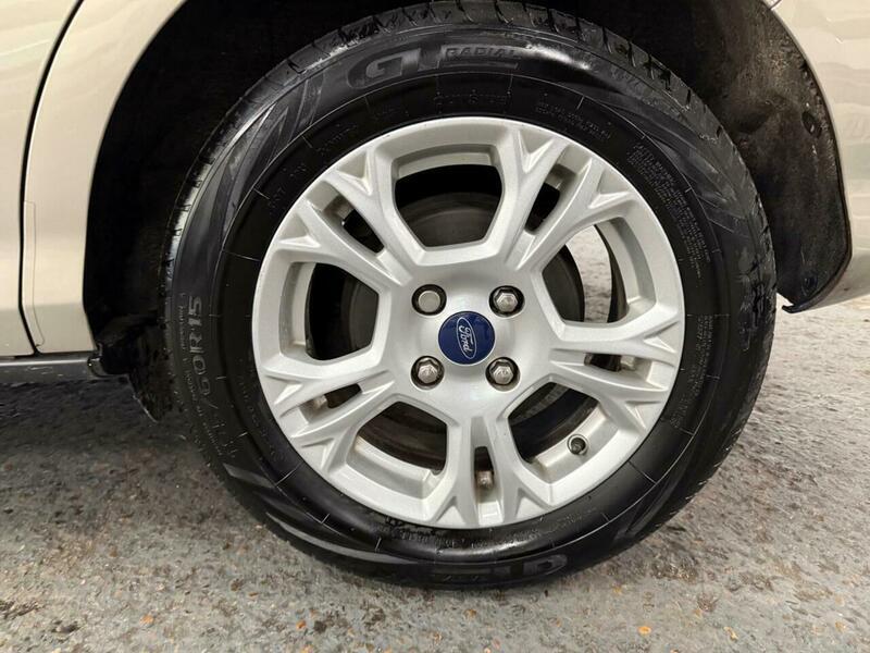 Used Ford B-MAX 2014 for sale - 76657940: Photo 13