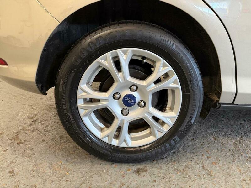 Used Ford B-MAX 2014 for sale - 76657940: Photo 8