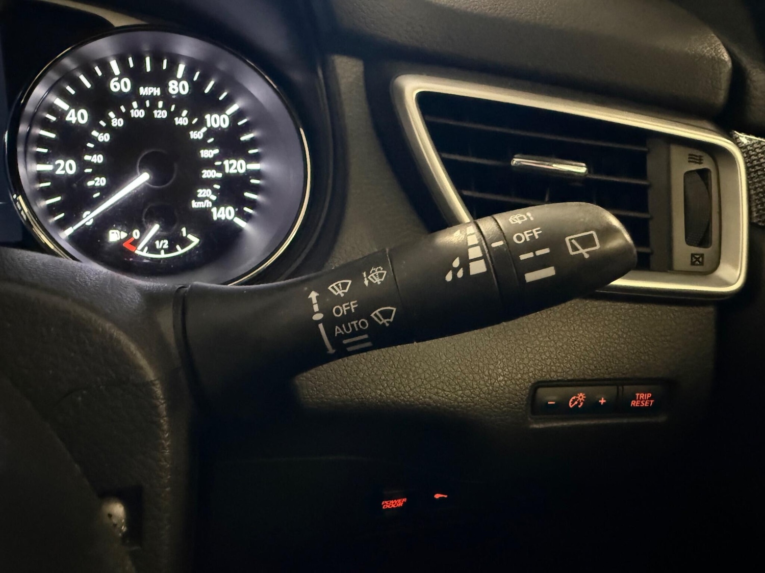 Used Nissan X-Trail 2014 for sale - 77705623: Photo 18