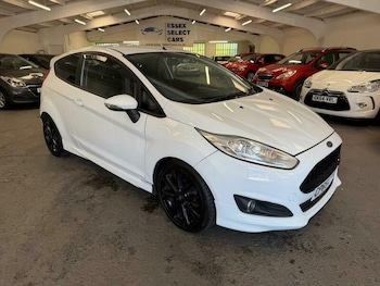 Used Ford Fiesta 2015 for sale - 78335127: Photo