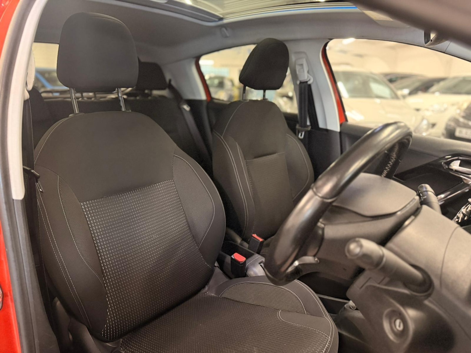 Used Peugeot 208 2017 for sale - 77396184: Photo 12