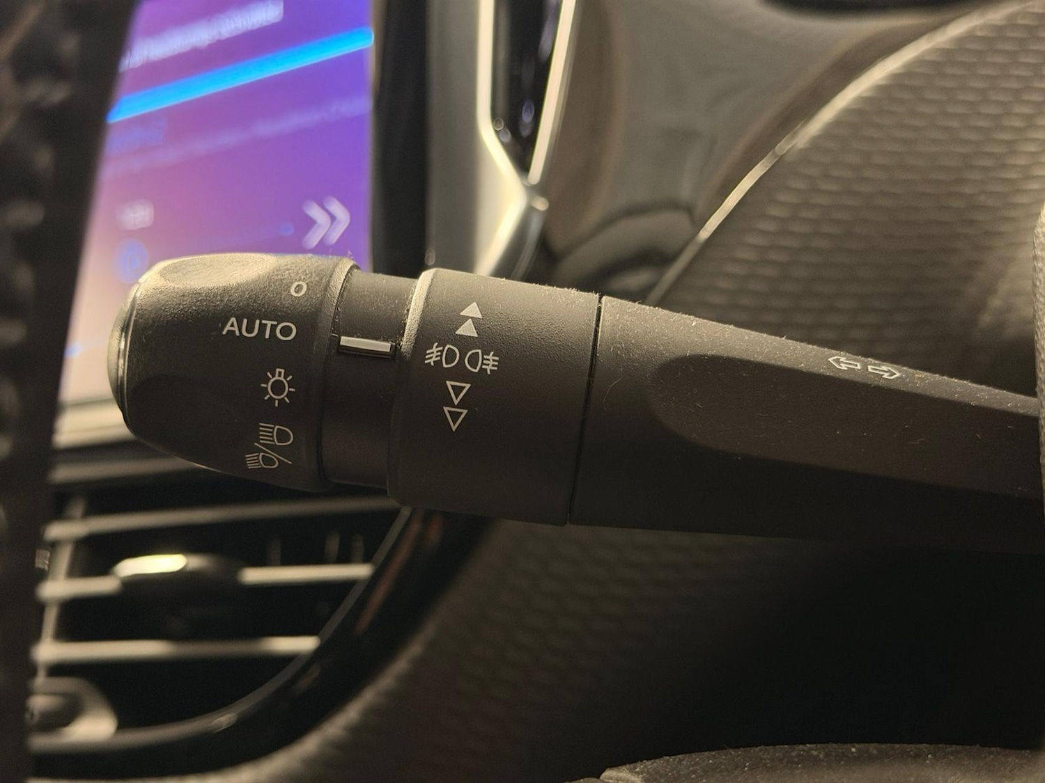 Used Peugeot 208 2017 for sale - 77396184: Photo 17