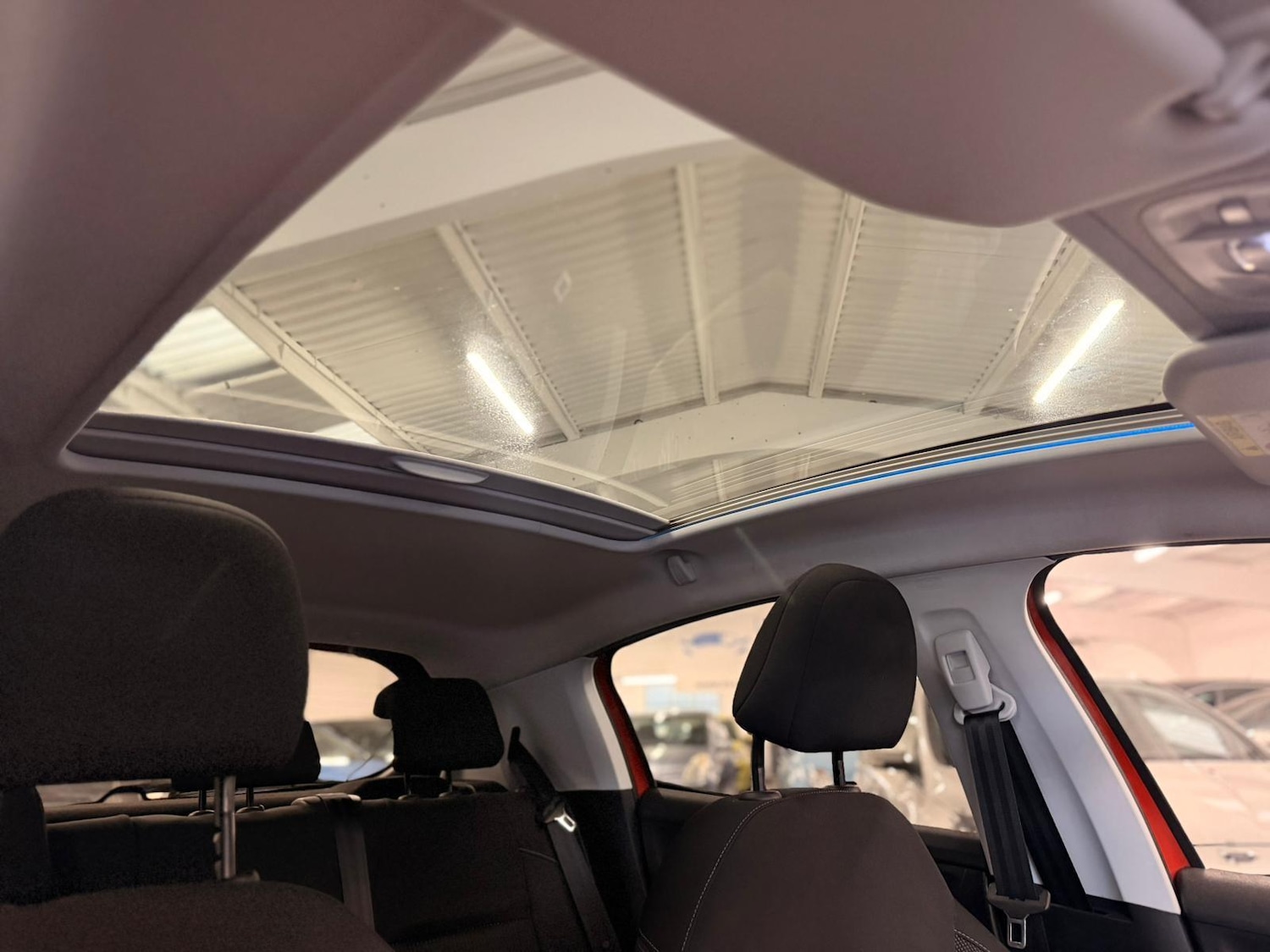 Used Peugeot 208 2017 for sale - 77396184: Photo 32