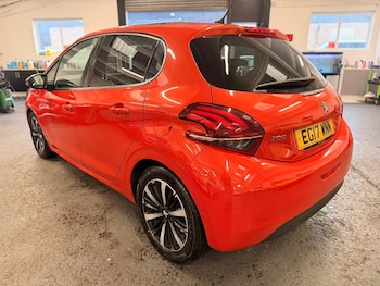 Used Peugeot 208 2017 for sale - 77396184: Photo